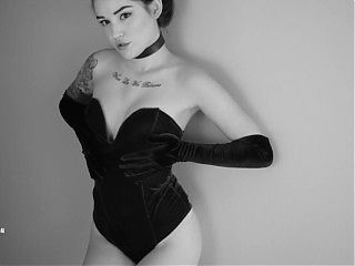 Velvet Crush Teaser (hot brunette model gives you a sexy tease in b&w)